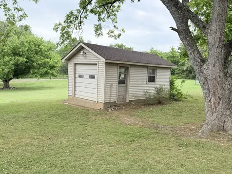 360 General Forrest Drive Bruceton TN 38317