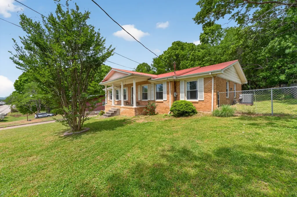 621 Carmack Avenue Carthage TN 37030