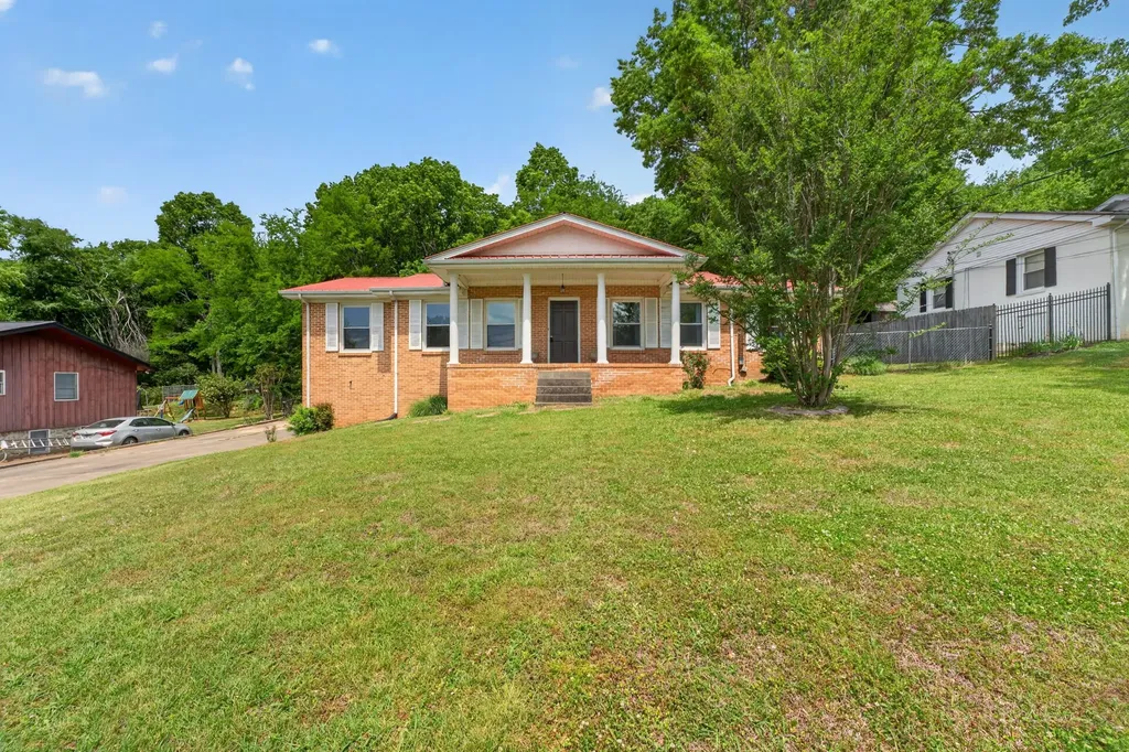 621 Carmack Avenue Carthage TN 37030