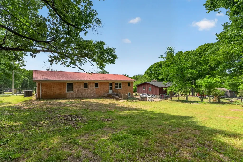 621 Carmack Avenue Carthage TN 37030