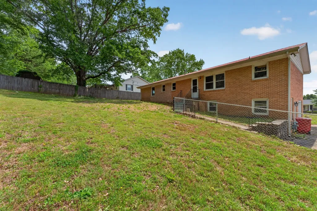621 Carmack Avenue Carthage TN 37030