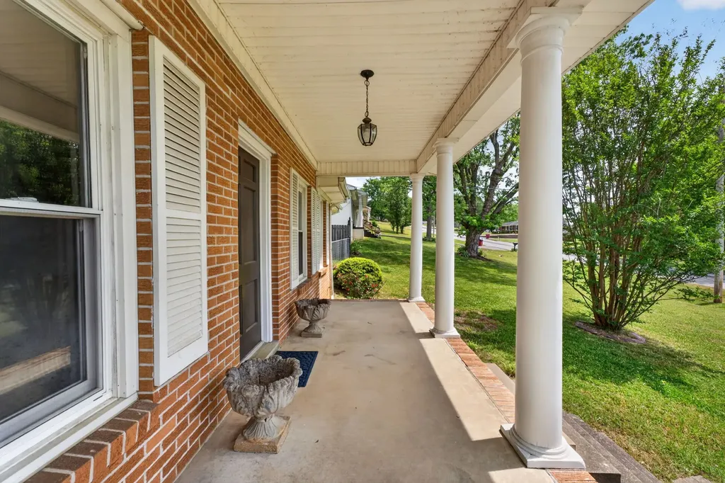 621 Carmack Avenue Carthage TN 37030