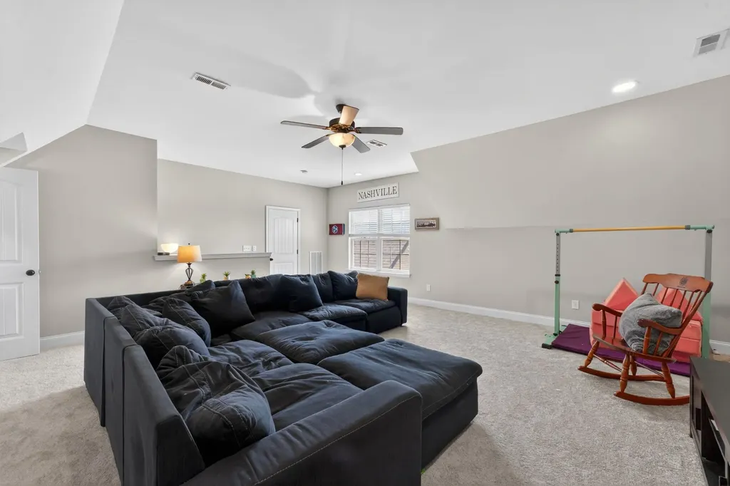 2911 Firerock Dr, N Murfreesboro TN 37128