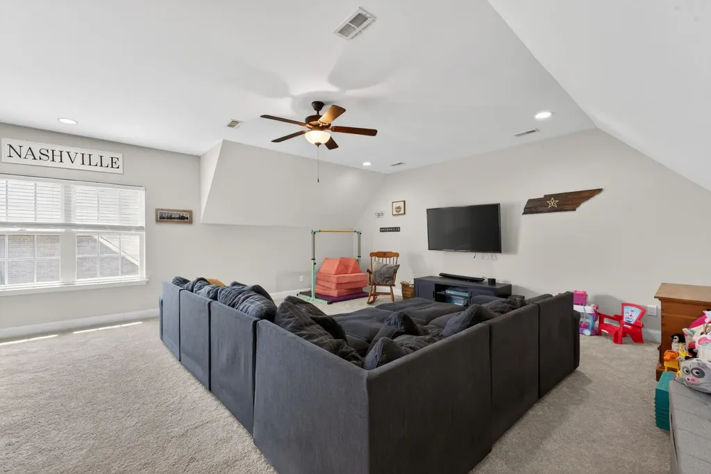 2911 Firerock Dr, N Murfreesboro TN 37128