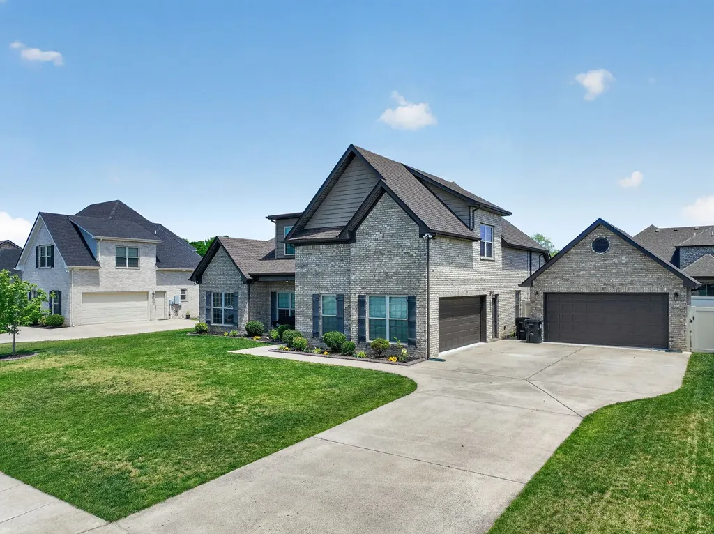 2911 Firerock Dr, N Murfreesboro TN 37128