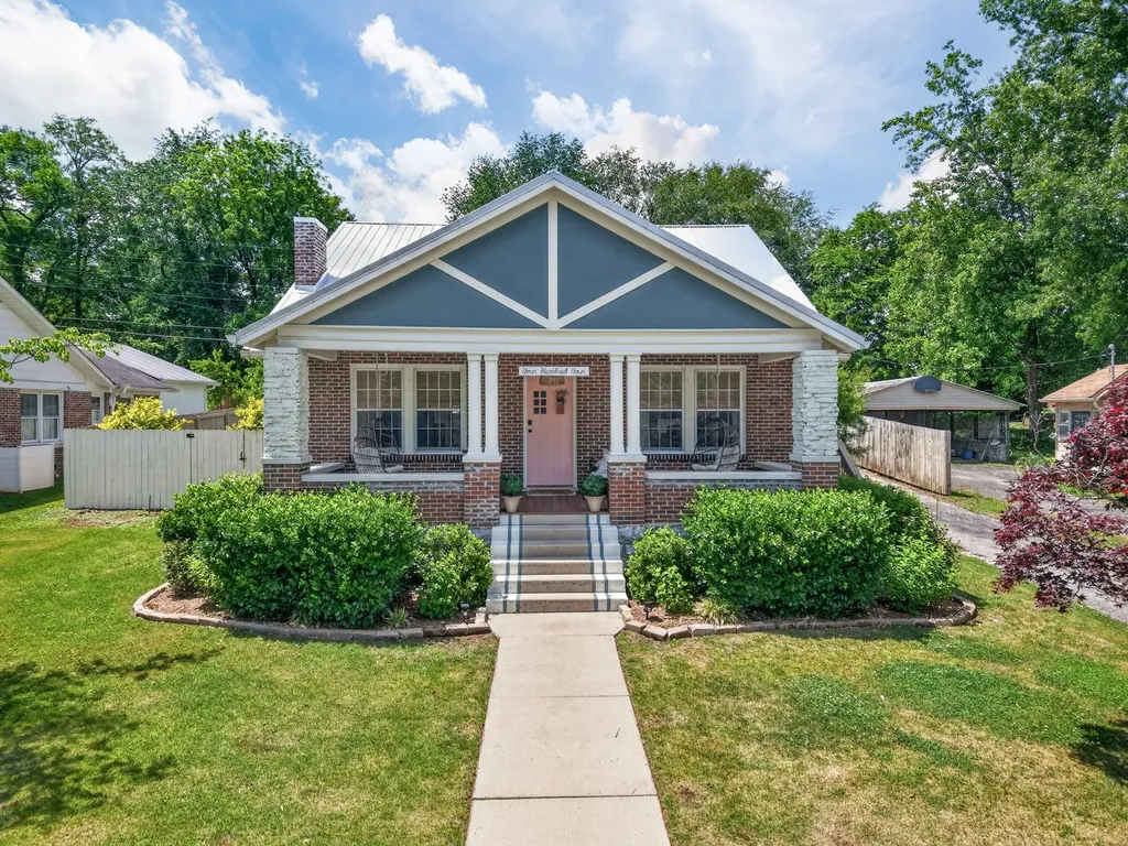 404 4th Avenue Fayetteville TN 37334
