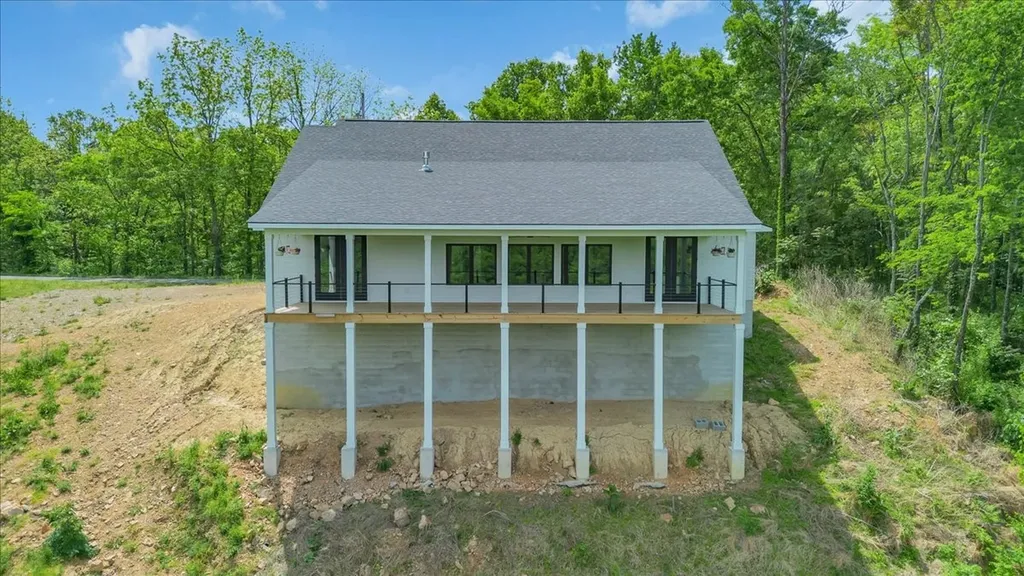 8350 Old Mill Hill Road Dowelltown TN 37059