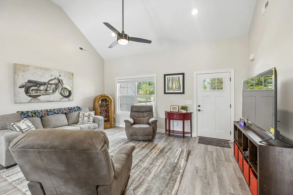 581 Pack Circle Smithville TN 37166
