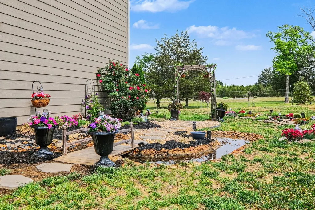 302 Ryan Road Chapel Hill TN 37034