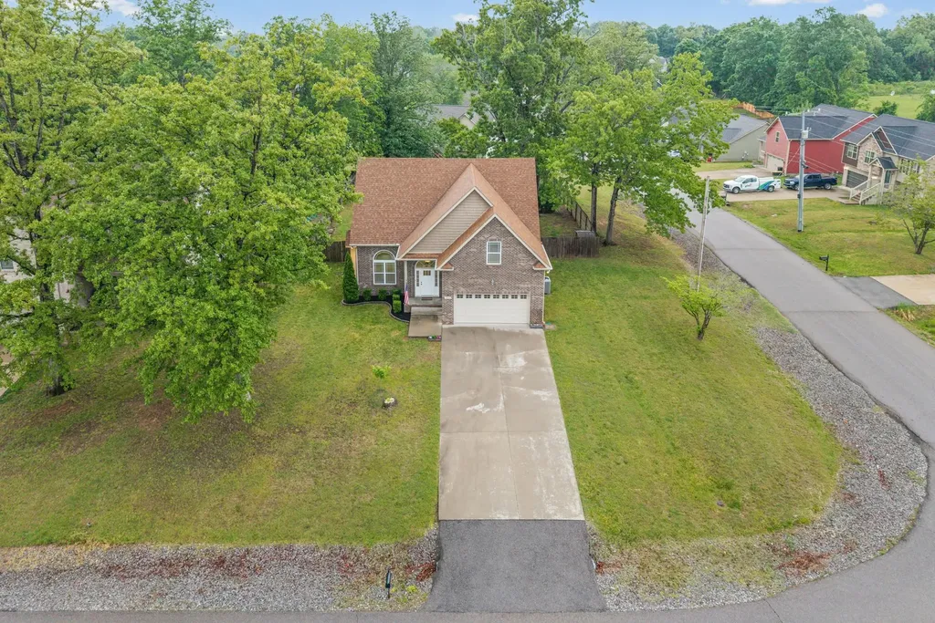 1861 Red Fox Trail Clarksville TN 37042