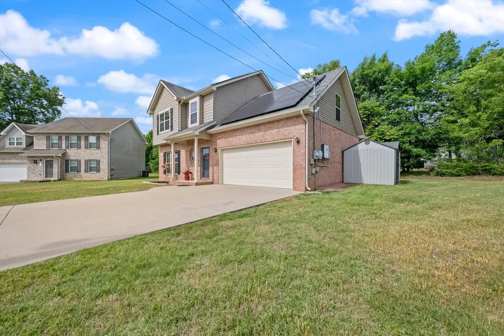 106 Check Court Smyrna TN 37167