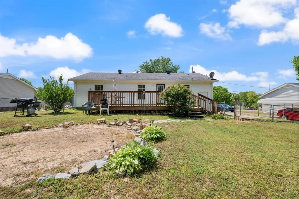 2887 Gusty Lane Clarksville TN 37043