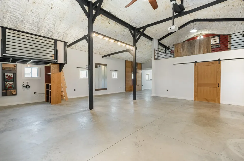 129 Highway 82 East Bell Buckle TN 37020