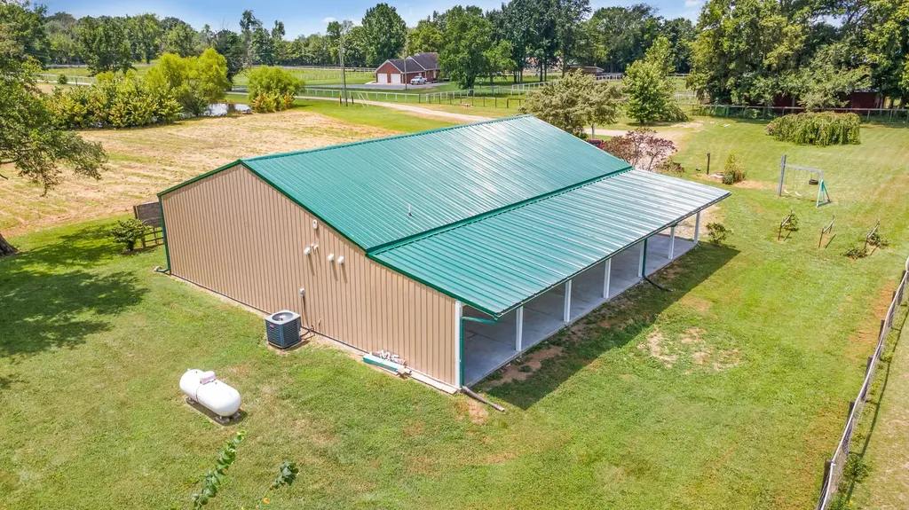 129 Highway 82 East Bell Buckle TN 37020