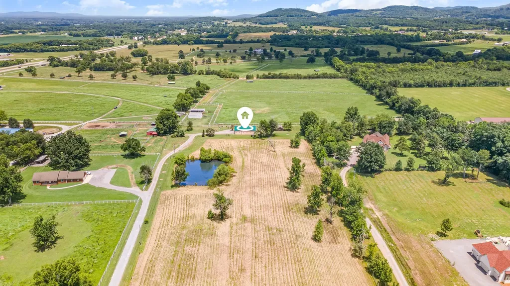 129 Highway 82 East Bell Buckle TN 37020