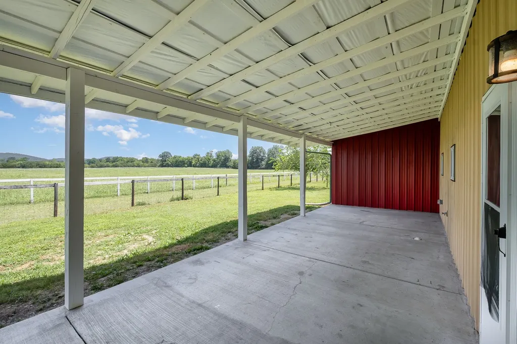 129 Highway 82 East Bell Buckle TN 37020