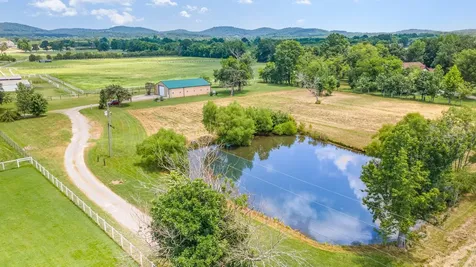 129 Highway 82 East Bell Buckle TN 37020
