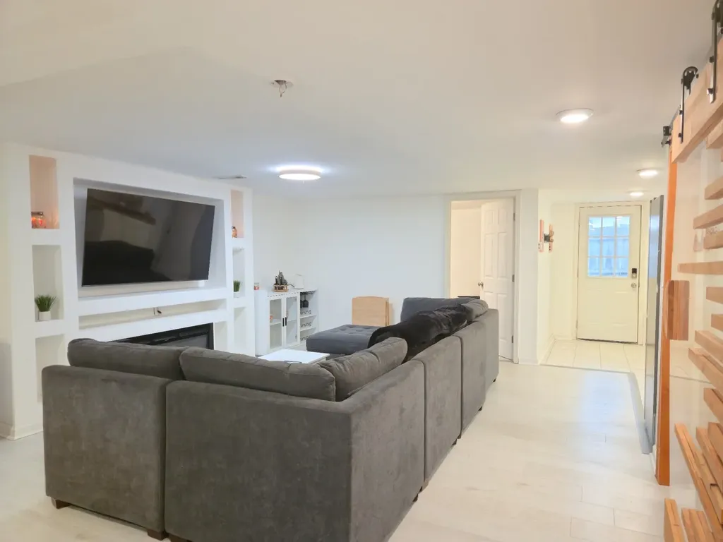 409B Mciver Street Nashville TN 37211