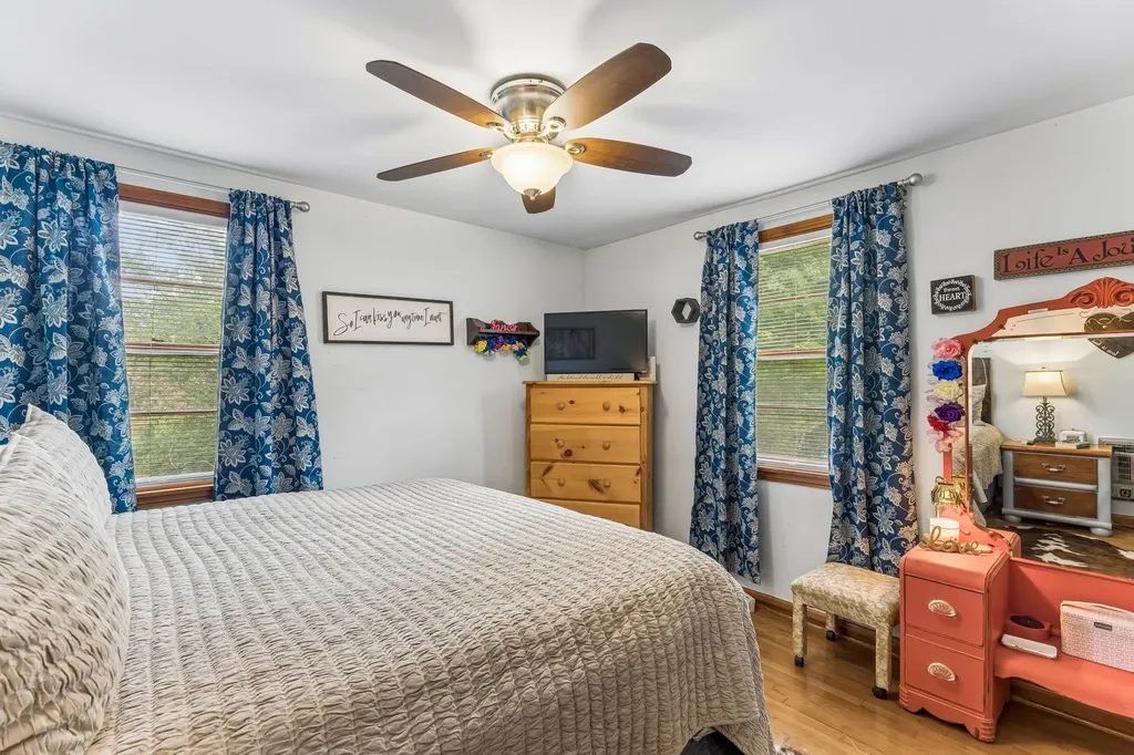 110 Pleasant Drive Columbia TN 38401