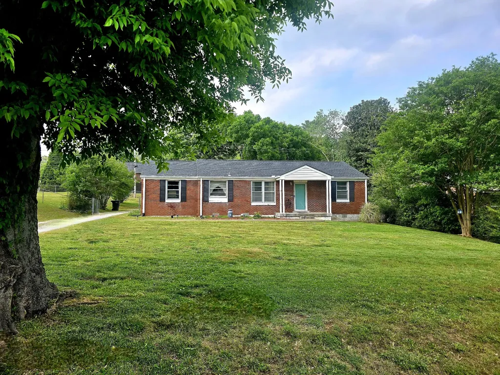 110 Pleasant Drive Columbia TN 38401