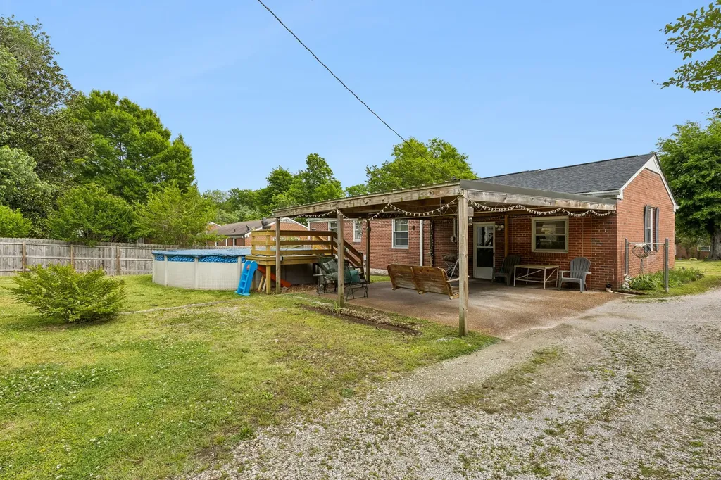 110 Pleasant Drive Columbia TN 38401