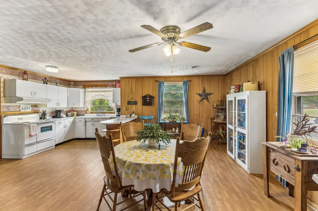 110 Pleasant Drive Columbia TN 38401