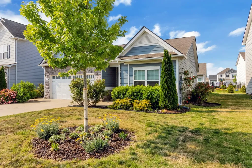 3722 Pelham Wood Drive Murfreesboro TN 37128