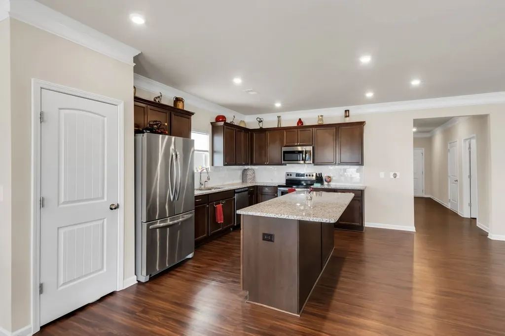 3722 Pelham Wood Drive Murfreesboro TN 37128