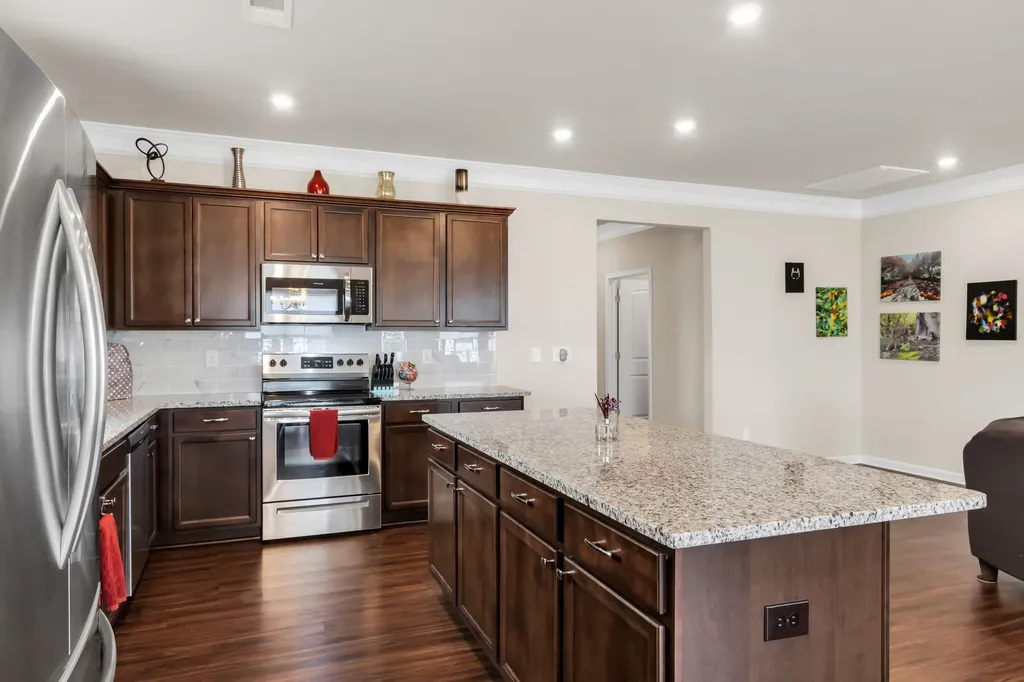 3722 Pelham Wood Drive Murfreesboro TN 37128