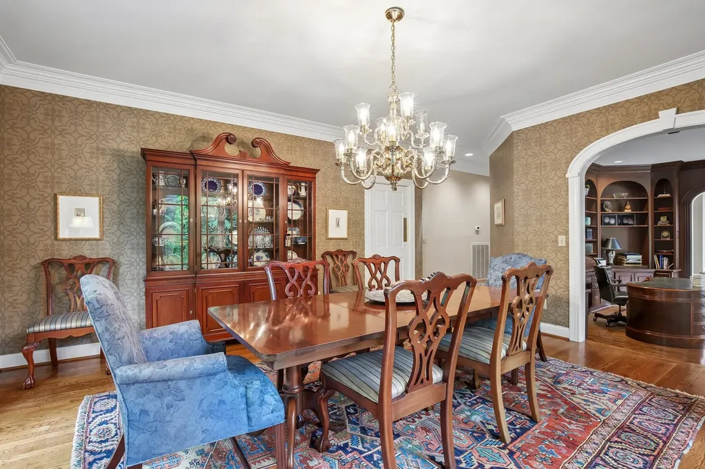 27 Annandale Nashville TN 37215