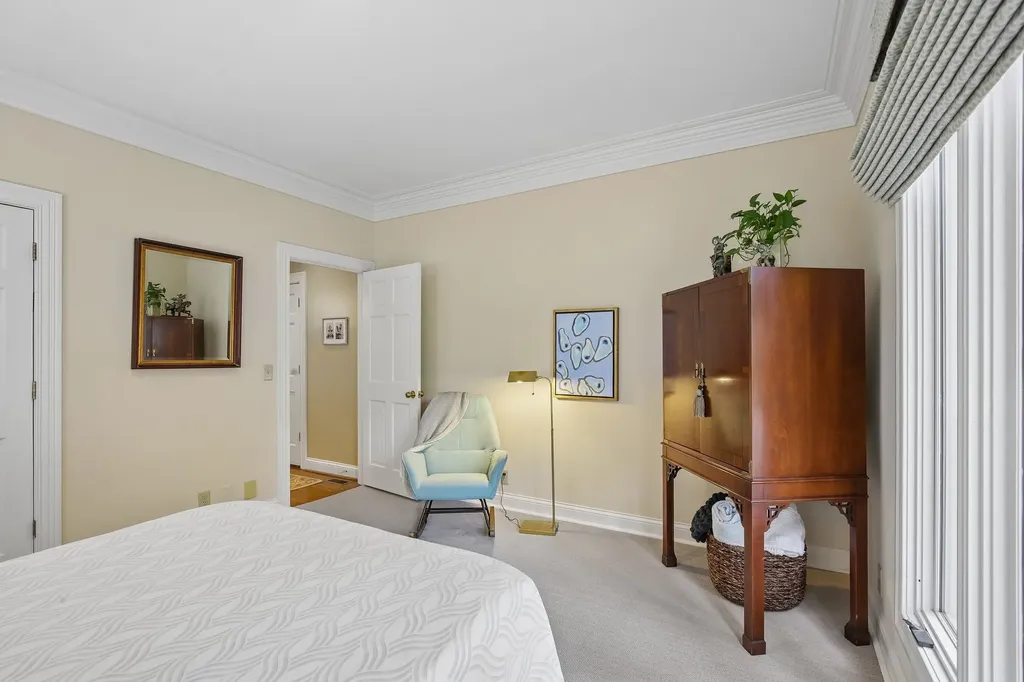 27 Annandale Nashville TN 37215