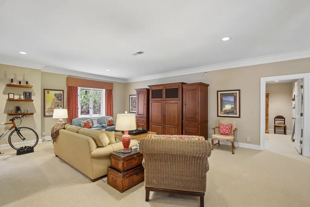 27 Annandale Nashville TN 37215