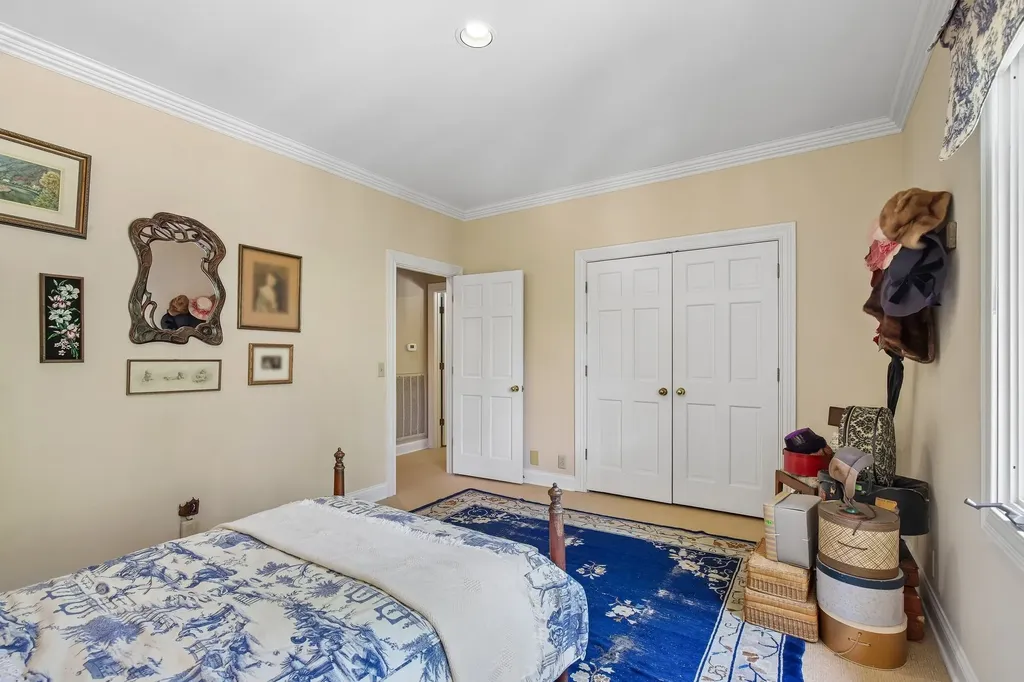27 Annandale Nashville TN 37215