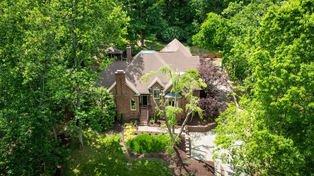 27 Annandale Nashville TN 37215