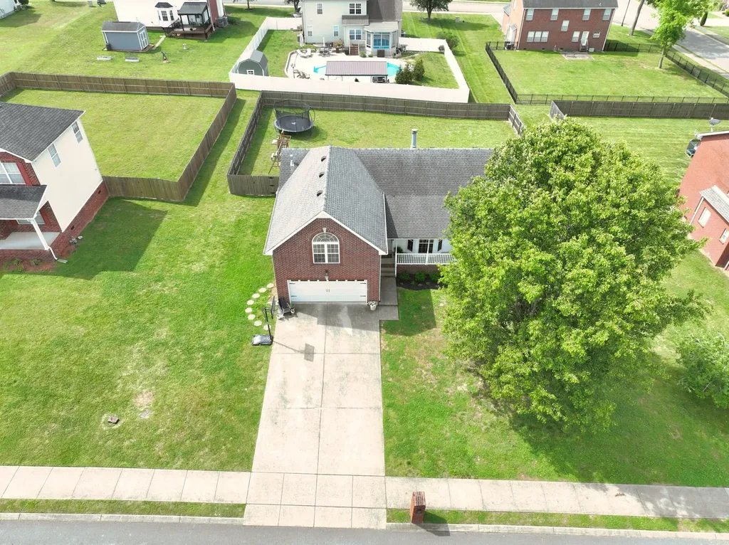 1004 Kiser Avenue Hendersonville TN 37075