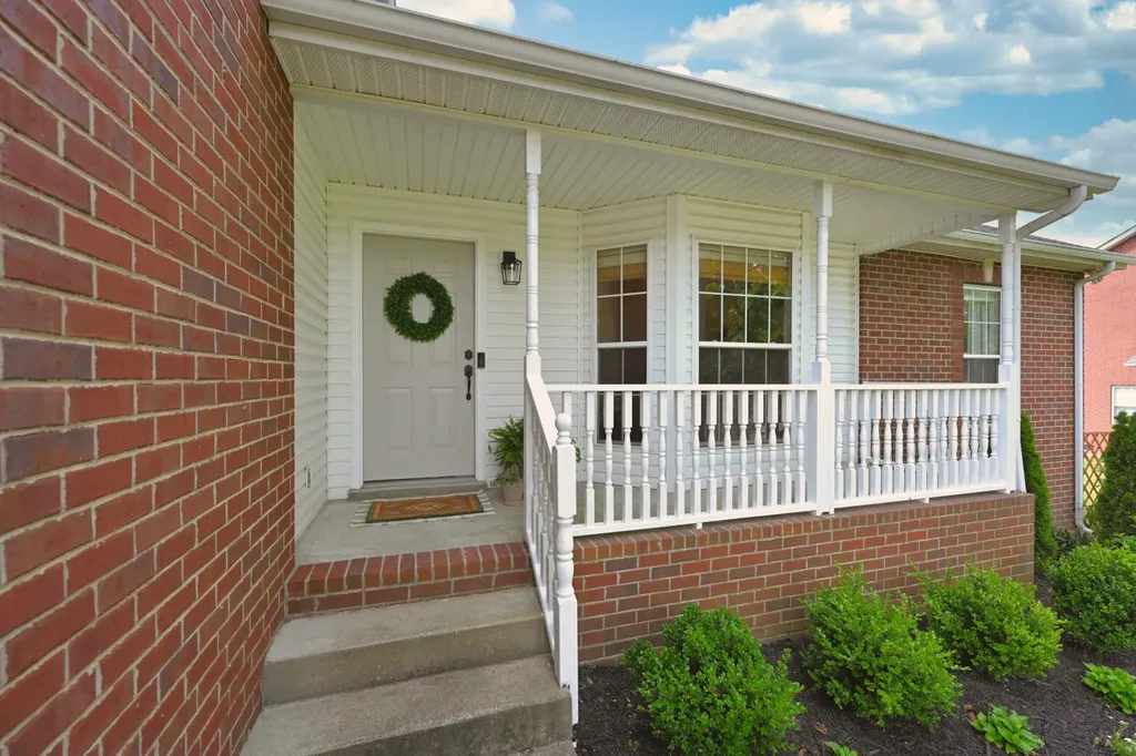 1004 Kiser Avenue Hendersonville TN 37075