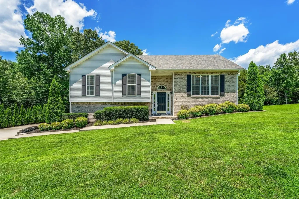2267 Yeager Drive Clarksville TN 37040