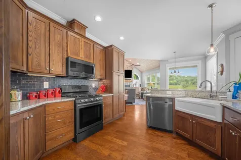 50 Bill Edde Road Belvidere TN 37306