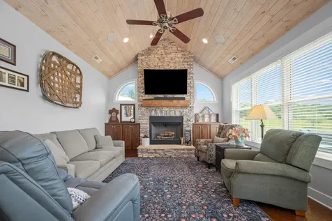 50 Bill Edde Road Belvidere TN 37306
