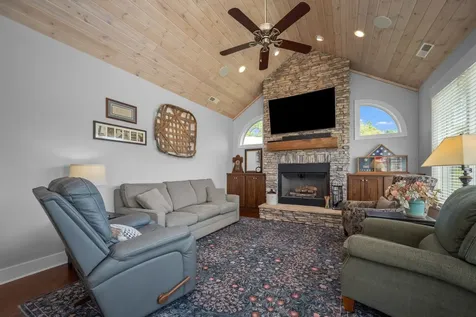50 Bill Edde Road Belvidere TN 37306