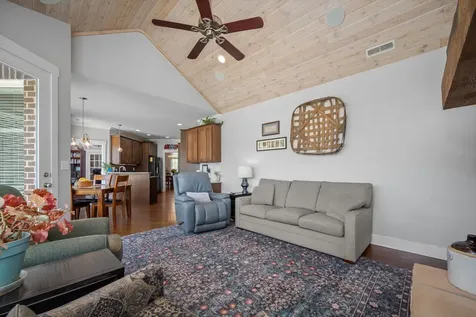 50 Bill Edde Road Belvidere TN 37306