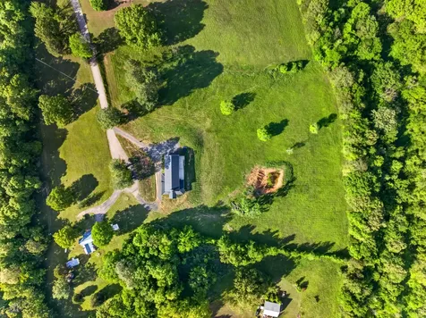 3485 Pinetree Circle Palmyra TN 37142