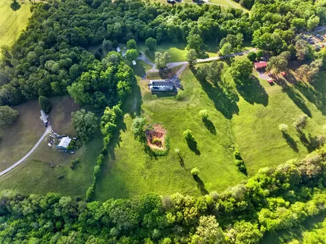 3485 Pinetree Circle Palmyra TN 37142