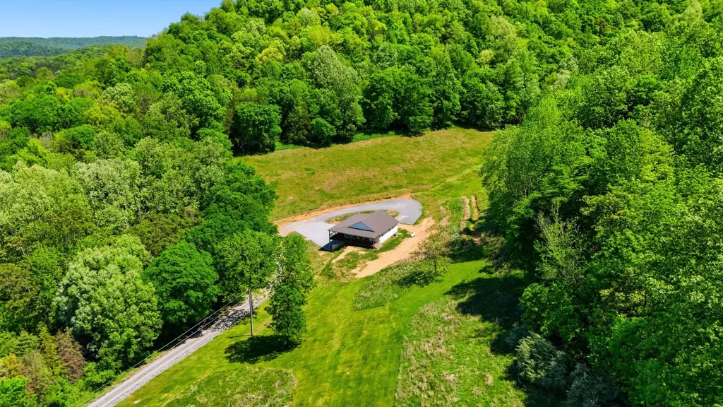2431 Free State Road Gainesboro TN 38562