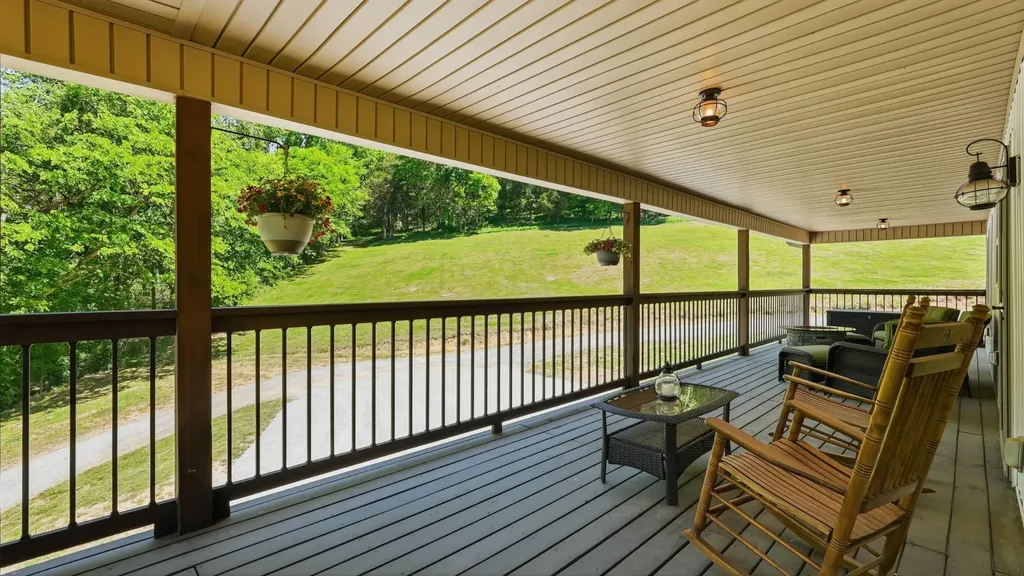 2431 Free State Road Gainesboro TN 38562