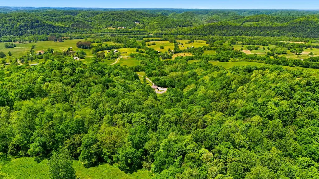 2431 Free State Road Gainesboro TN 38562