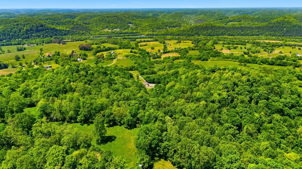 2431 Free State Road Gainesboro TN 38562