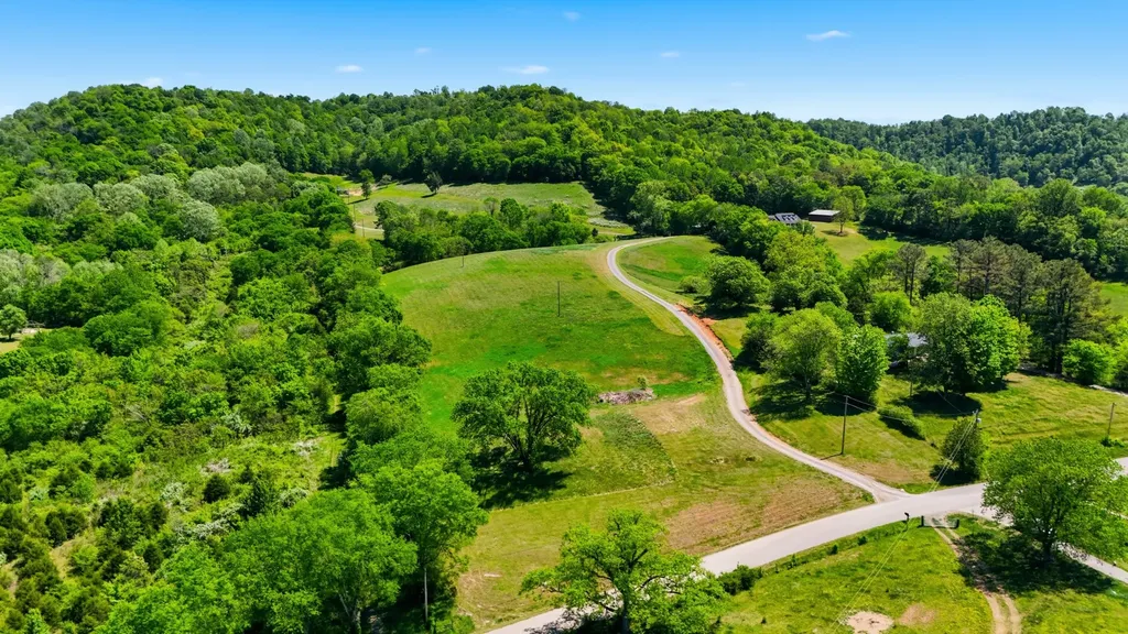 2431 Free State Road Gainesboro TN 38562