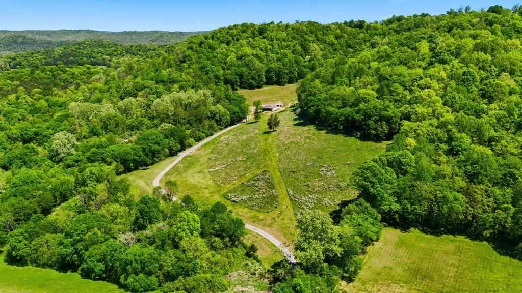 2431 Free State Road Gainesboro TN 38562