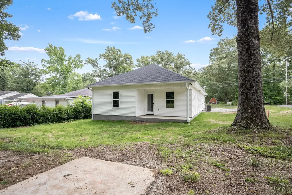 816 W Lincoln Street Tullahoma TN 37388